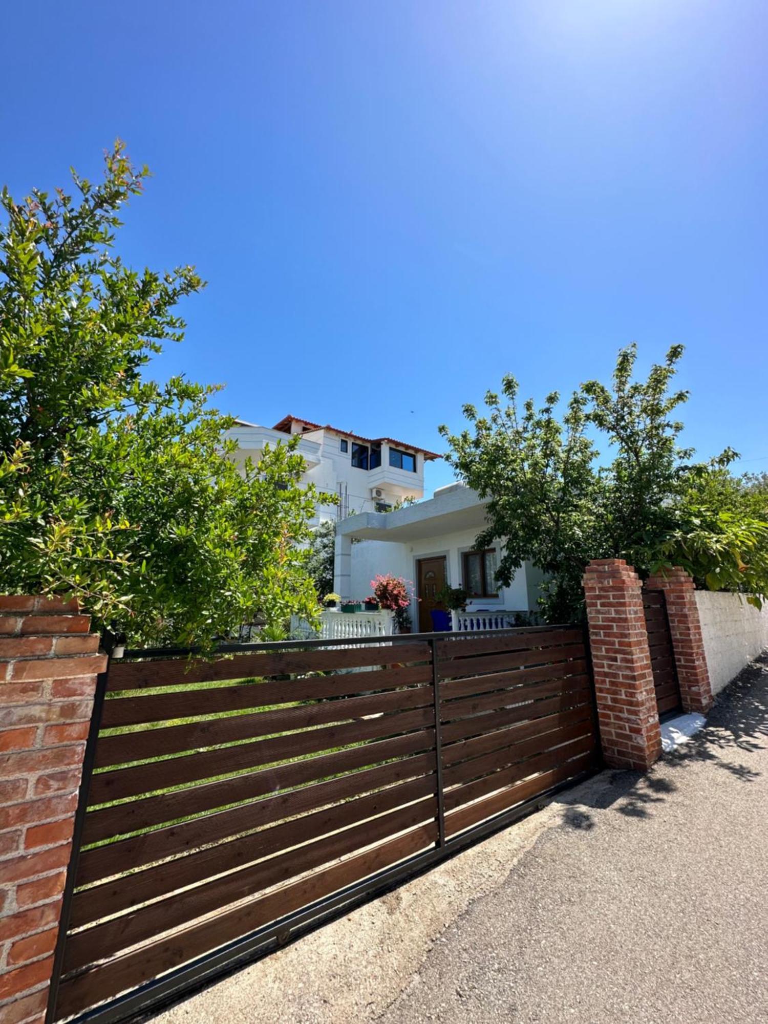 Guesthouse Xhuliano Ksamil Eksteriør billede